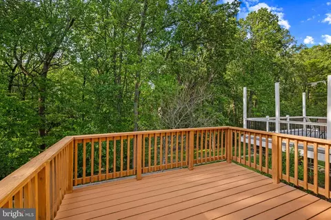 Exterior - 11455 Oak Leaf Dr, Silver Spring, MD 20901 photo 4 of 9