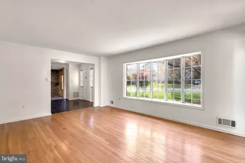 14709 Notley Rd, Silver Spring, MD 20905 photo 3