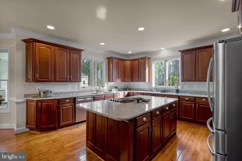 Kitchen - 18729 Brooke Rd, Sandy Spring, MD 20860 photo 4 of 5