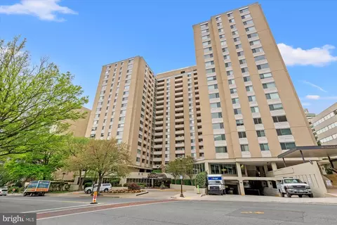 4601 N Park Ave #418-T, Chevy Chase, MD 20815