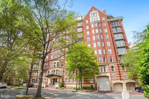 4821 Montgomery Ln #805, Bethesda, MD 20814