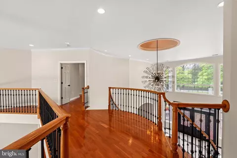 Entry Way - 10521 Alloway Dr, Potomac, MD 20854 photo 10 of 13