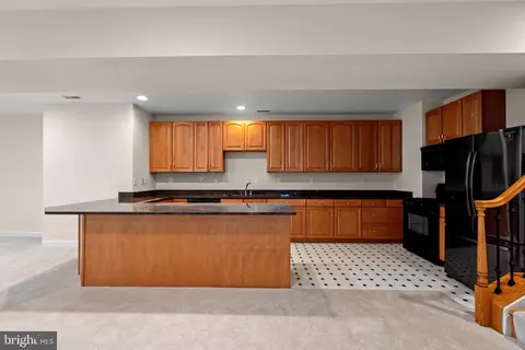 Kitchen - 10521 Alloway Dr, Potomac, MD 20854 photo 6 of 8