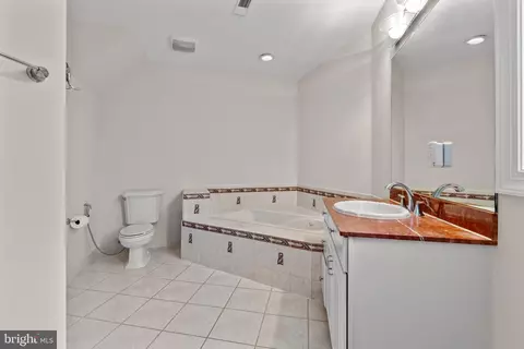 Bath - 10521 Alloway Dr, Potomac, MD 20854 photo 11 of 11