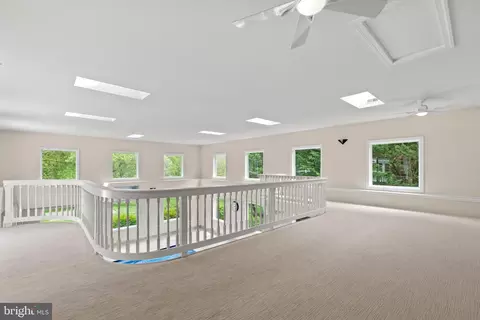 Entry Way - 10521 Alloway Dr, Potomac, MD 20854 photo 12 of 13