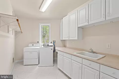 Other - 10521 Alloway Dr, Potomac, MD 20854 photo 4 of 18