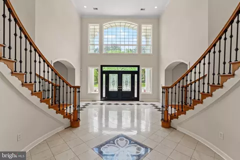 Other - 10521 Alloway Dr, Potomac, MD 20854 photo 3 of 18