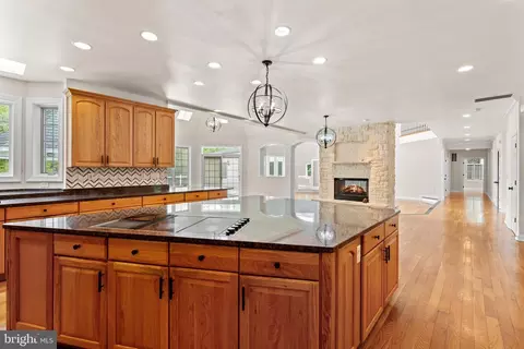 Kitchen - 10521 Alloway Dr, Potomac, MD 20854 photo 2 of 8