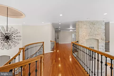 Entry Way - 10521 Alloway Dr, Potomac, MD 20854 photo 9 of 13