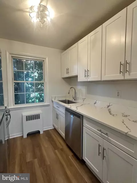 155 Talbott St #155, Rockville, MD 20852
