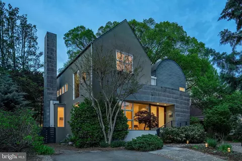 4821 Chevy Chase Blvd, Chevy Chase, MD 20815