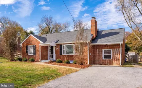26820 Ridge Rd, Damascus, MD 20872