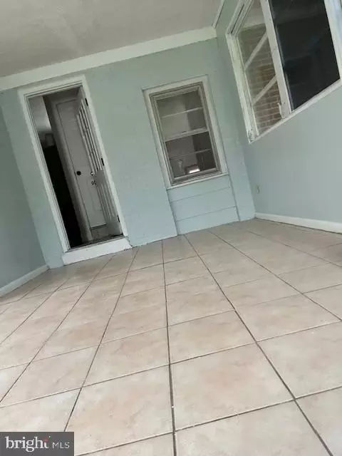 Exterior - 26820 Ridge Rd, Damascus, MD 20872 photo 3 of 4