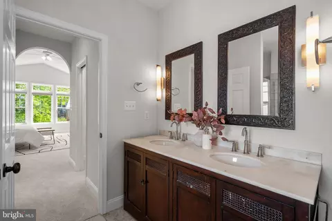 Bath - 9207 Whitney St, Silver Spring, MD 20901 photo 3 of 5