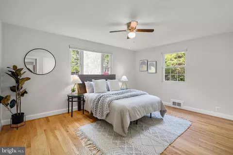 Bedroom - 9207 Whitney St, Silver Spring, MD 20901 photo 3 of 9