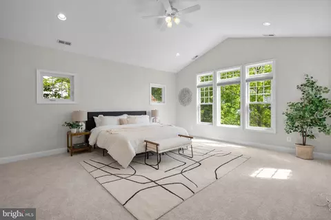 Bedroom - 9207 Whitney St, Silver Spring, MD 20901 photo 1 of 9