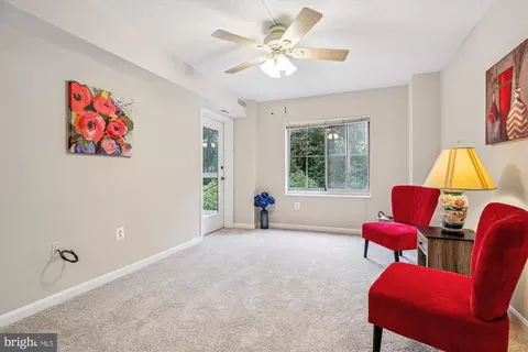 Living - 14809 Pennfield Cir #315, Silver Spring, MD 20906 photo 2 of 4