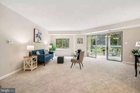 Living - 14809 Pennfield Cir #315, Silver Spring, MD 20906 photo 1 of 4