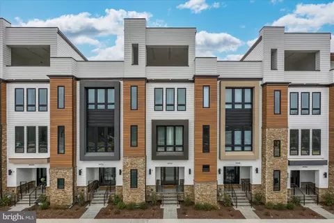 14938 Dispatch St #5, Rockville, MD 20850