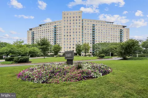 10401 Grosvenor Pl #825, Rockville, MD 20852