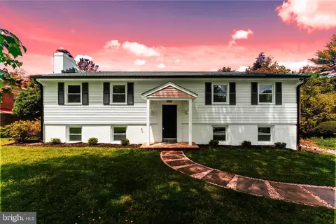 17708 Tree Lawn Dr, Ashton, MD 20861