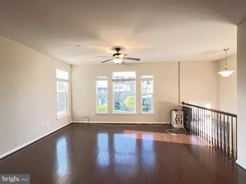 Living - 3630 Doc Berlin Dr, Silver Spring, MD 20906 photo 2 of 4