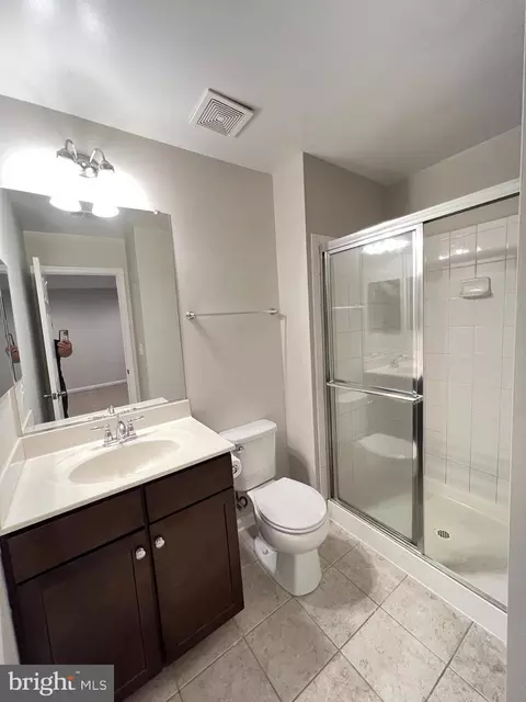 Bath - 3630 Doc Berlin Dr, Silver Spring, MD 20906 photo 1 of 5