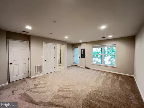 Living - 3630 Doc Berlin Dr, Silver Spring, MD 20906 photo 4 of 4