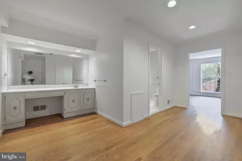 7312 Masters Dr, Potomac, MD 20854 photo 31