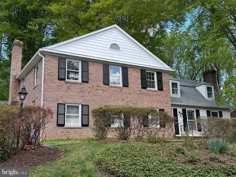 7312 Masters Dr, Potomac, MD 20854