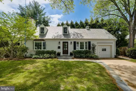 5206 Falmouth Ct, Bethesda, MD 20816