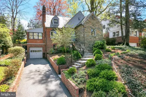 7217 Rollingwood Dr, Chevy Chase, MD 20815