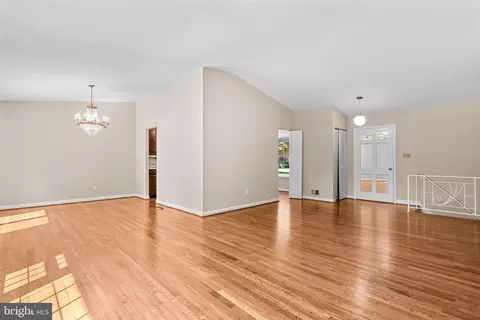 13003 Hathaway Dr, Silver Spring, MD 20906 photo 5