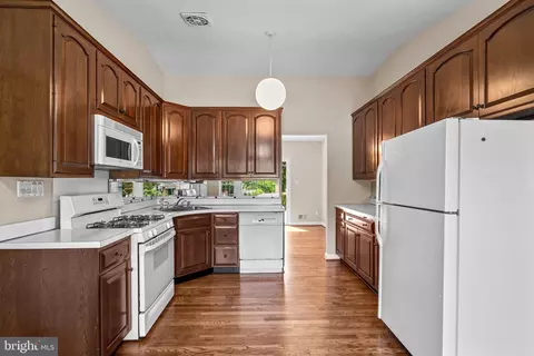 13003 Hathaway Dr, Silver Spring, MD 20906 photo 9