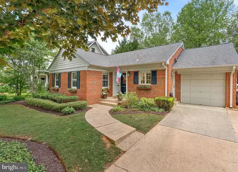 8707 Ridge Rd, Bethesda, MD 20817