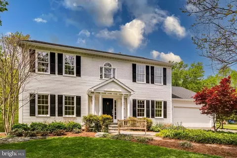 16720 Cashell Rd, Rockville, MD 20853