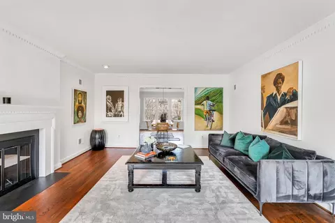 Living - 12212 Drews Ct, Potomac, MD 20854 photo 3 of 6