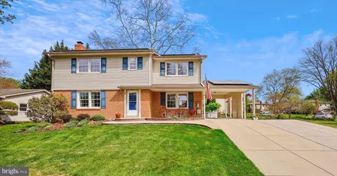 2 Cullinan Dr, Gaithersburg, MD 20878