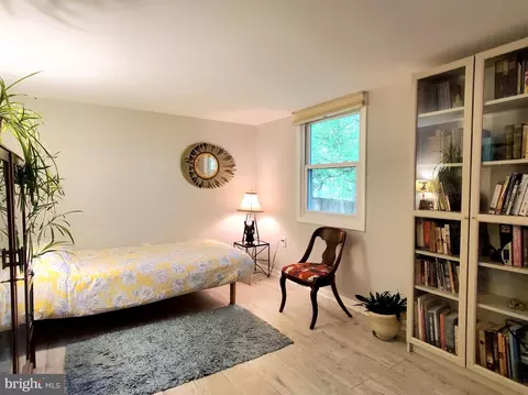 Bedroom - 1516 Winding Waye Ln, Silver Spring, MD 20902 photo 7 of 7