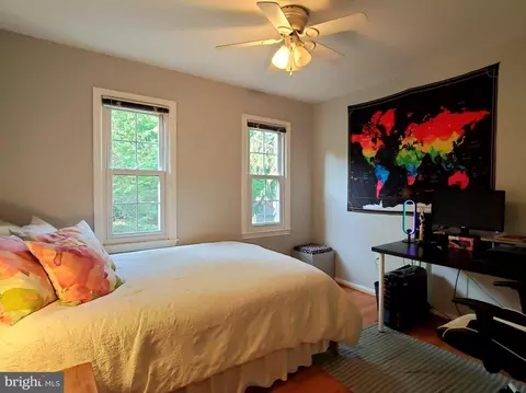 Bedroom - 1516 Winding Waye Ln, Silver Spring, MD 20902 photo 5 of 7