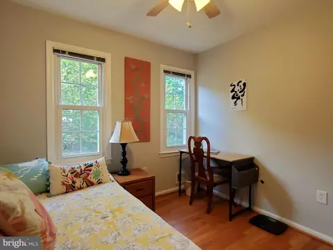 Bedroom - 1516 Winding Waye Ln, Silver Spring, MD 20902 photo 4 of 7