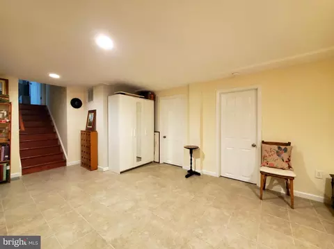 Entry Way - 1516 Winding Waye Ln, Silver Spring, MD 20902 photo 6 of 6