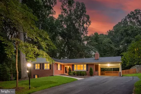 13709 Wendover Rd, Silver Spring, MD 20904