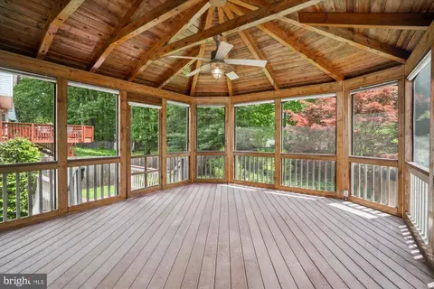 1601 Winding Waye Ln, Silver Spring, MD 20902 photo 8