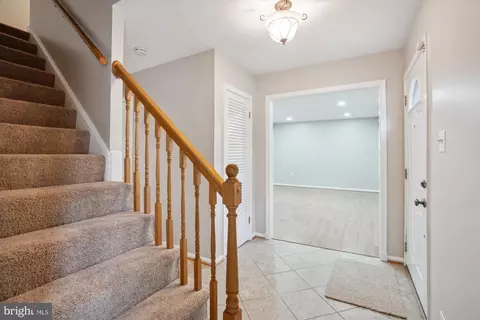 1601 Winding Waye Ln, Silver Spring, MD 20902 photo 2