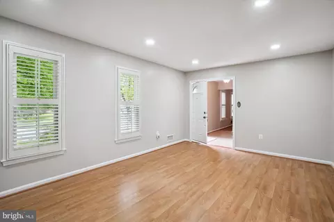 1601 Winding Waye Ln, Silver Spring, MD 20902 photo 3