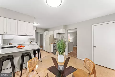 524 Stone House Ln, Silver Spring, MD 20905 photo 13
