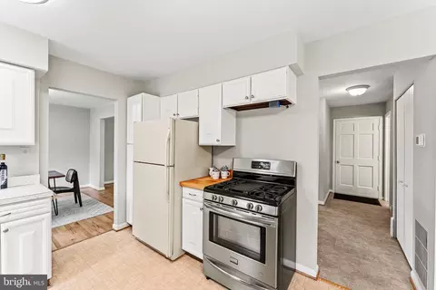 524 Stone House Ln, Silver Spring, MD 20905 photo 14