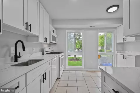 2456 Sun Valley Cir #7-M, Silver Spring, MD 20906 photo 11