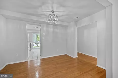 2456 Sun Valley Cir #7-M, Silver Spring, MD 20906 photo 6